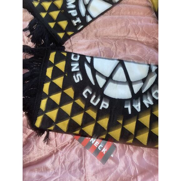 International Championship Cup Ruffneck Scarf Black Yellow‎ New With Tags - Picture 3 of 8